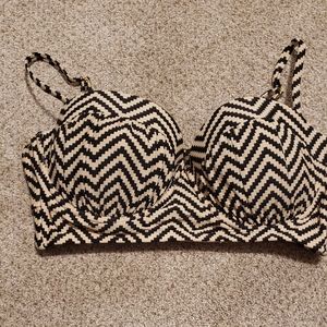 Cream/black bathing suit top